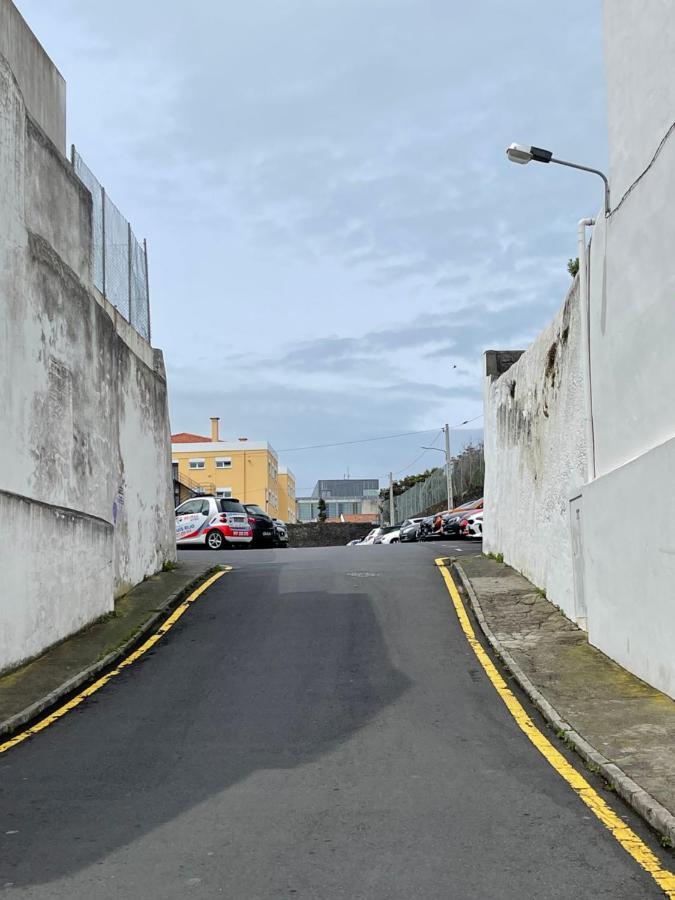 Living Pdl 2 Apartment Ponta Delgada  Bagian luar foto